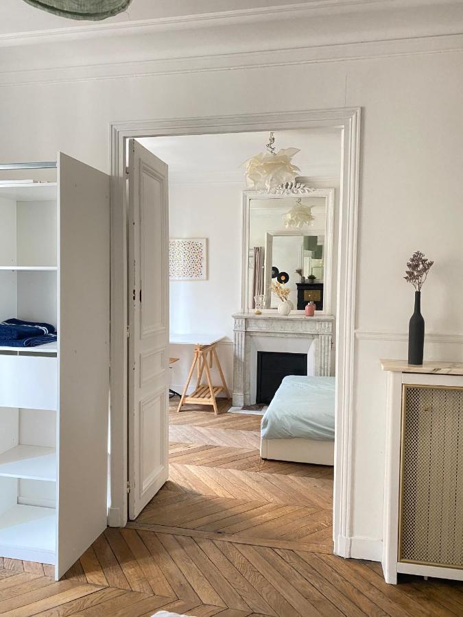 Nice cosy apartment -Haussmannien style- 2 rooms *