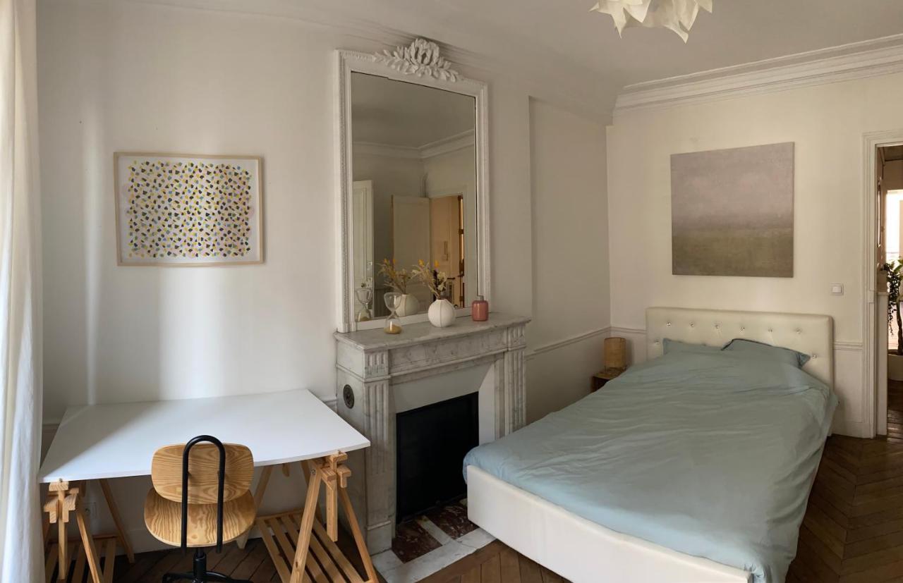 Nice cosy apartment -Haussmannien style- 2 rooms Apartment *